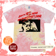 Laden Sie das Bild in den Galerie-Viewer, CRYPT 1990 „Knochen“ Sand-T-Shirt (XS/S/3X)