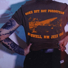 Load image into Gallery viewer, ROSWELL &#39;47 pocket tee - Discount Cemetery